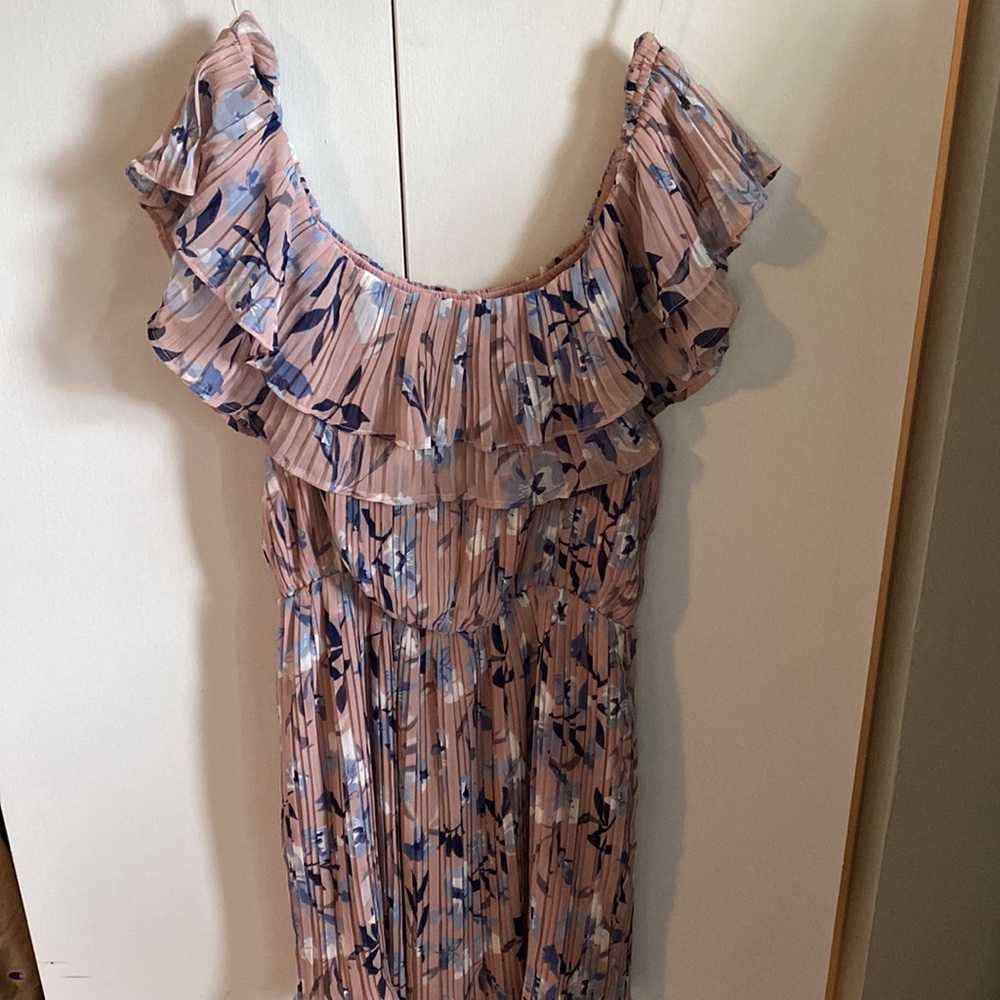 Gilli Off the Shoulder Dress NWT